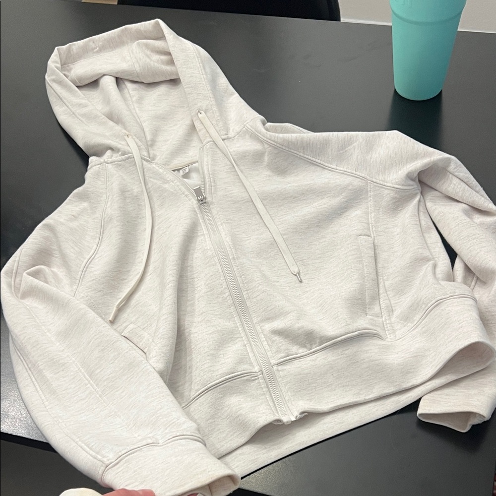 Cream Zip-Up cropped Hoodie